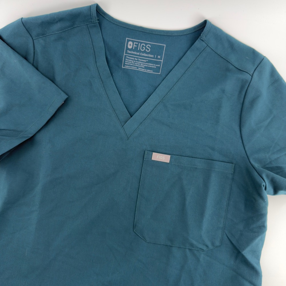 FIGS Catarina Scrub Top Technical Collection Teal Blue V-Neck Pocket Mens M